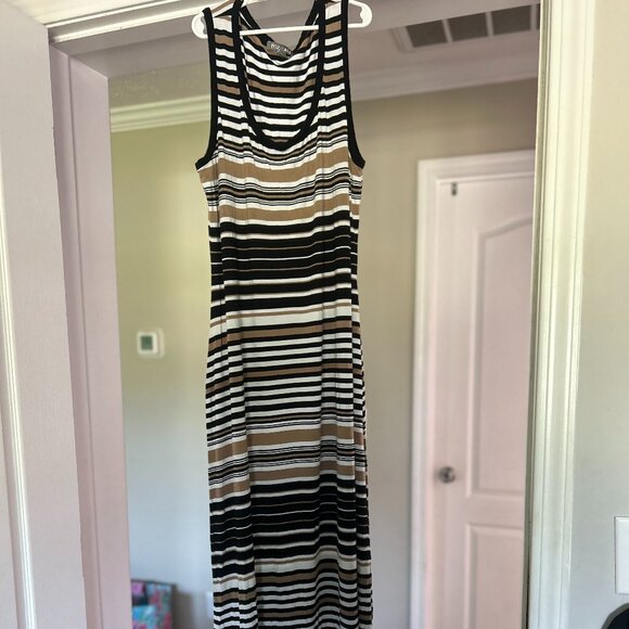 Roz & Ali Petite Maxi Dress Black White Tan Striped Sleeveless Size 16P - Picture 1 of 3